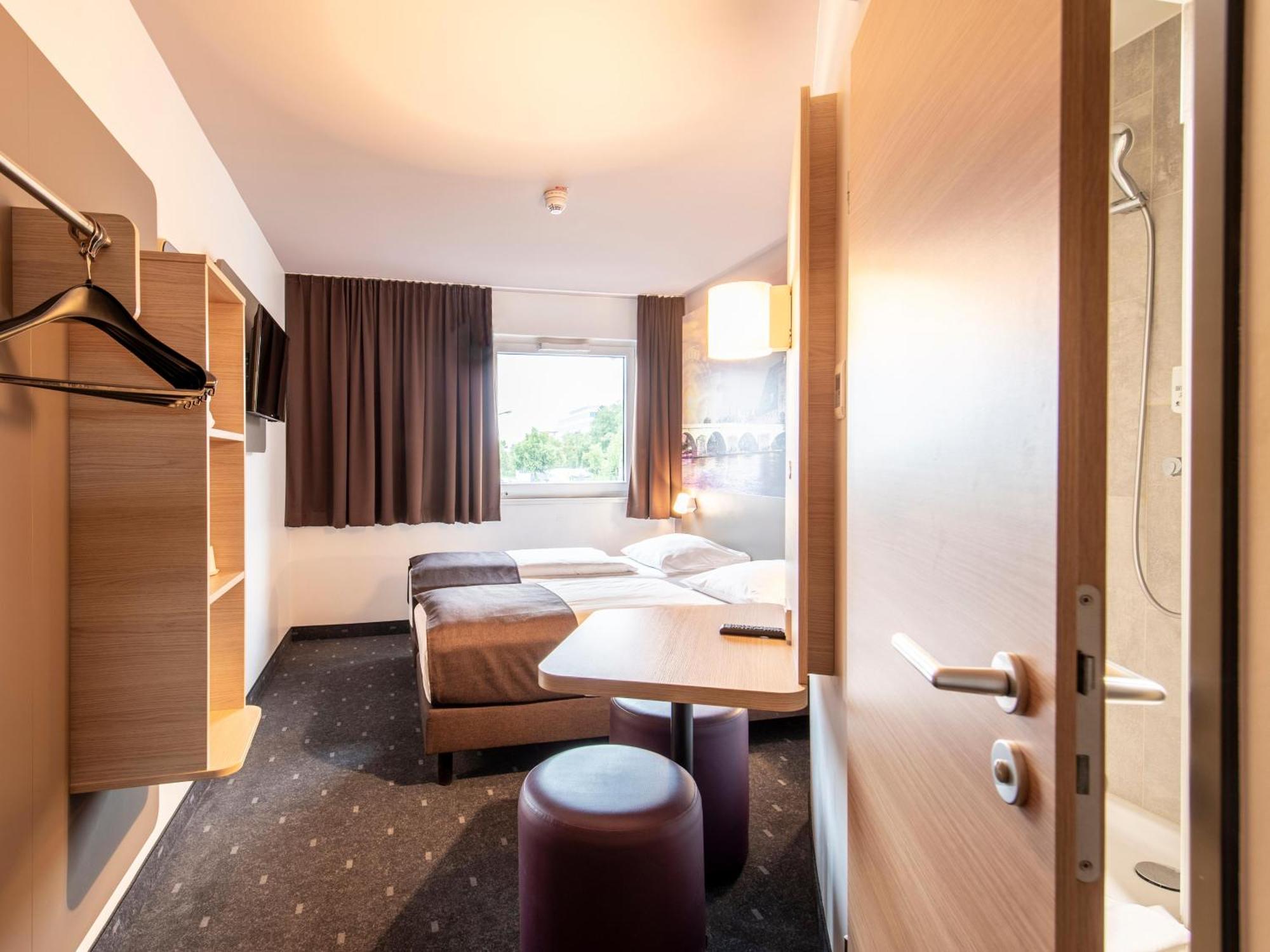 B&B Hotel Regensburg-City ภายนอก รูปภาพ