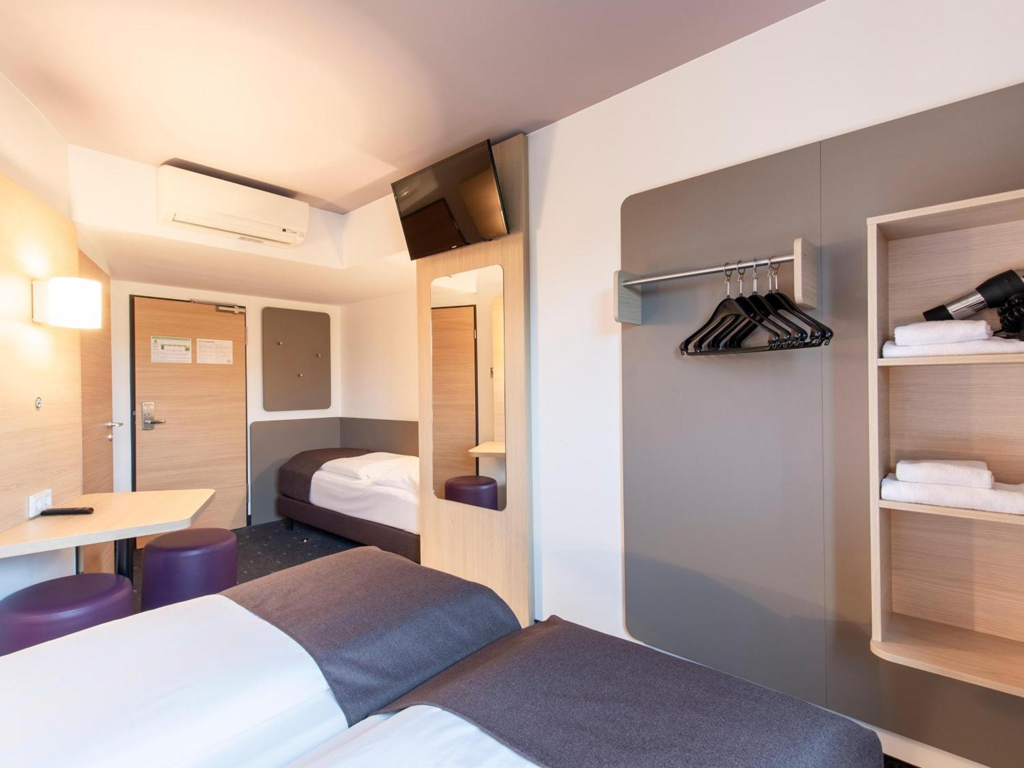 B&B Hotel Regensburg-City ภายนอก รูปภาพ