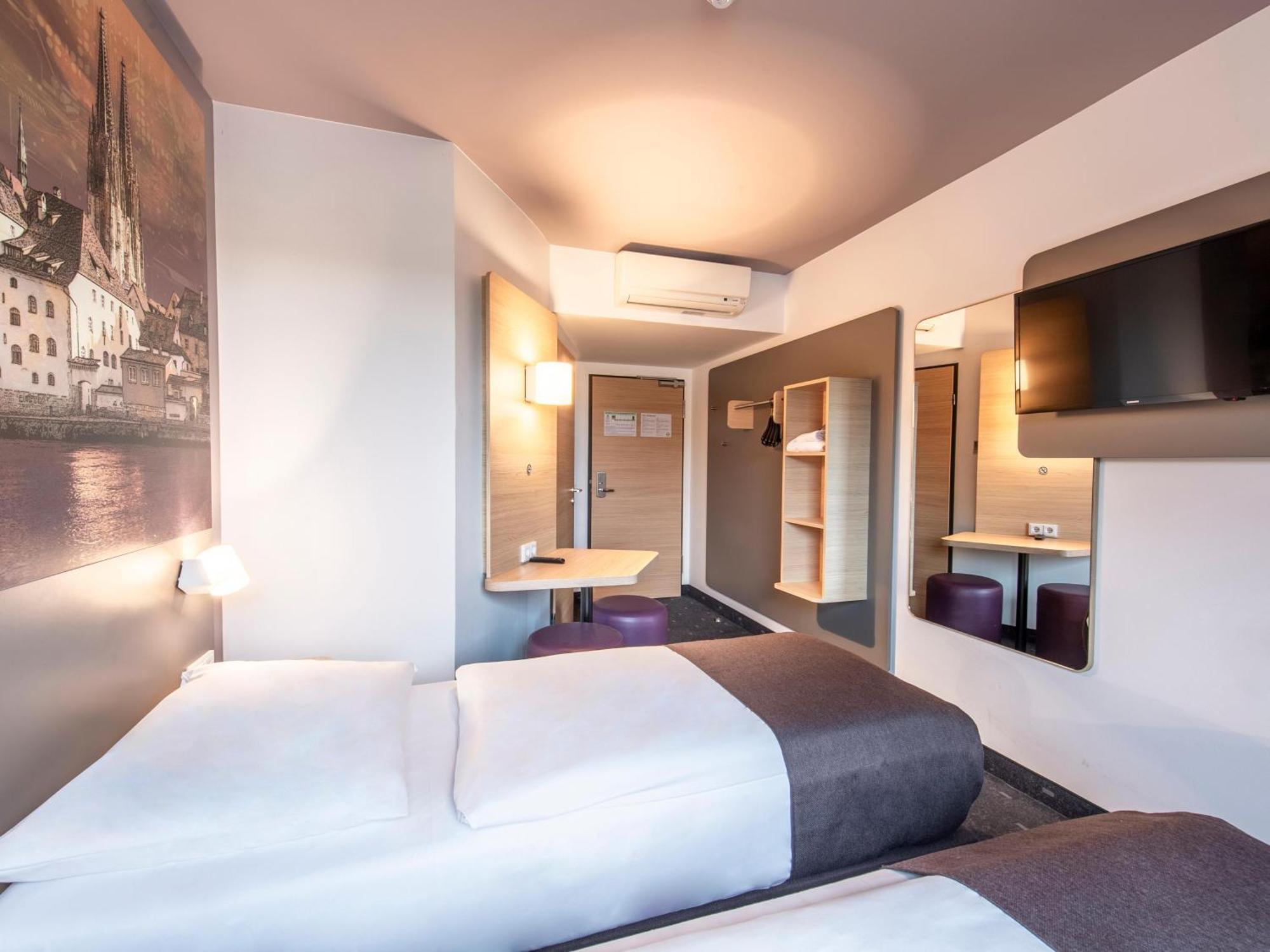 B&B Hotel Regensburg-City ภายนอก รูปภาพ