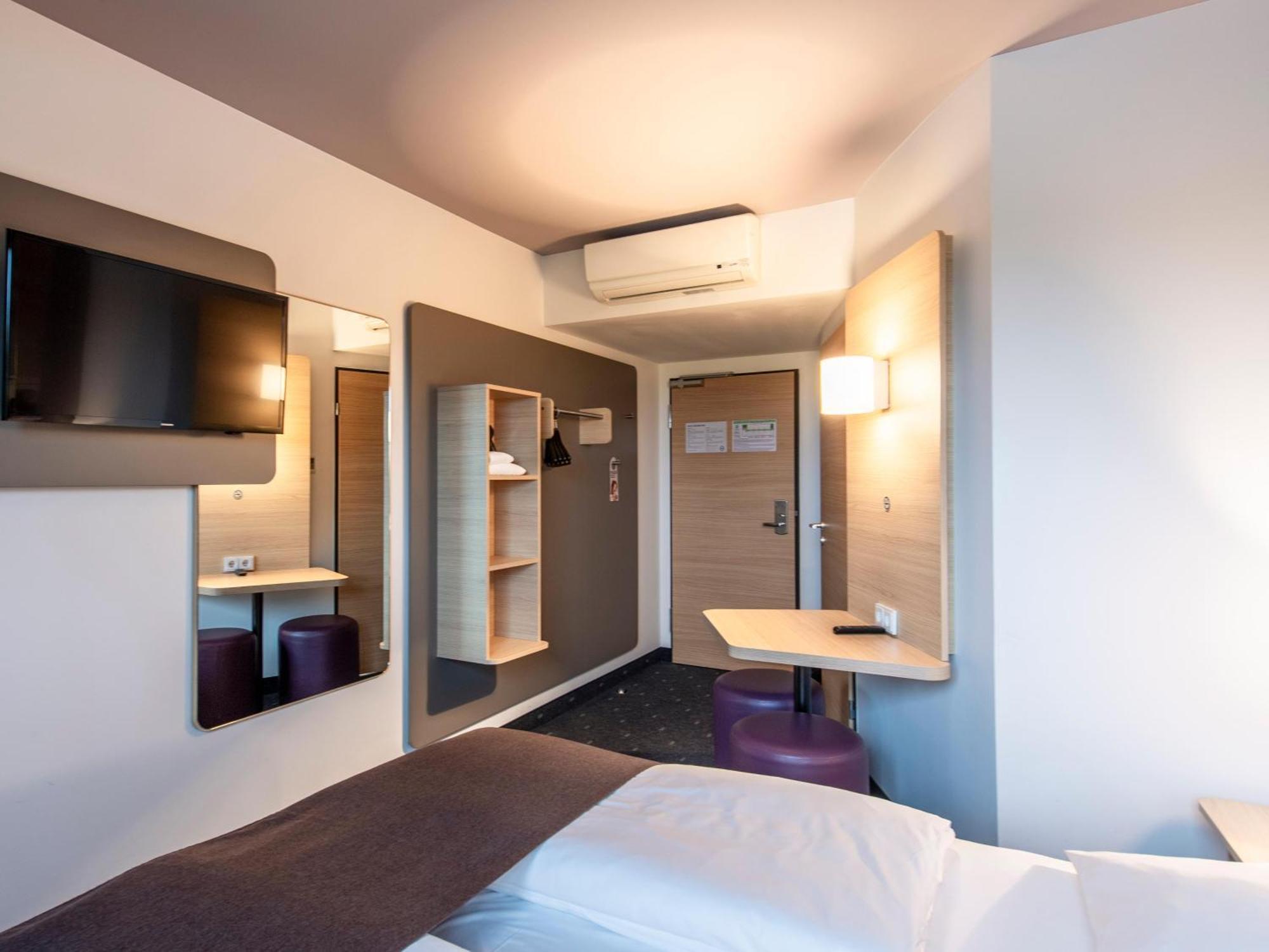 B&B Hotel Regensburg-City ภายนอก รูปภาพ