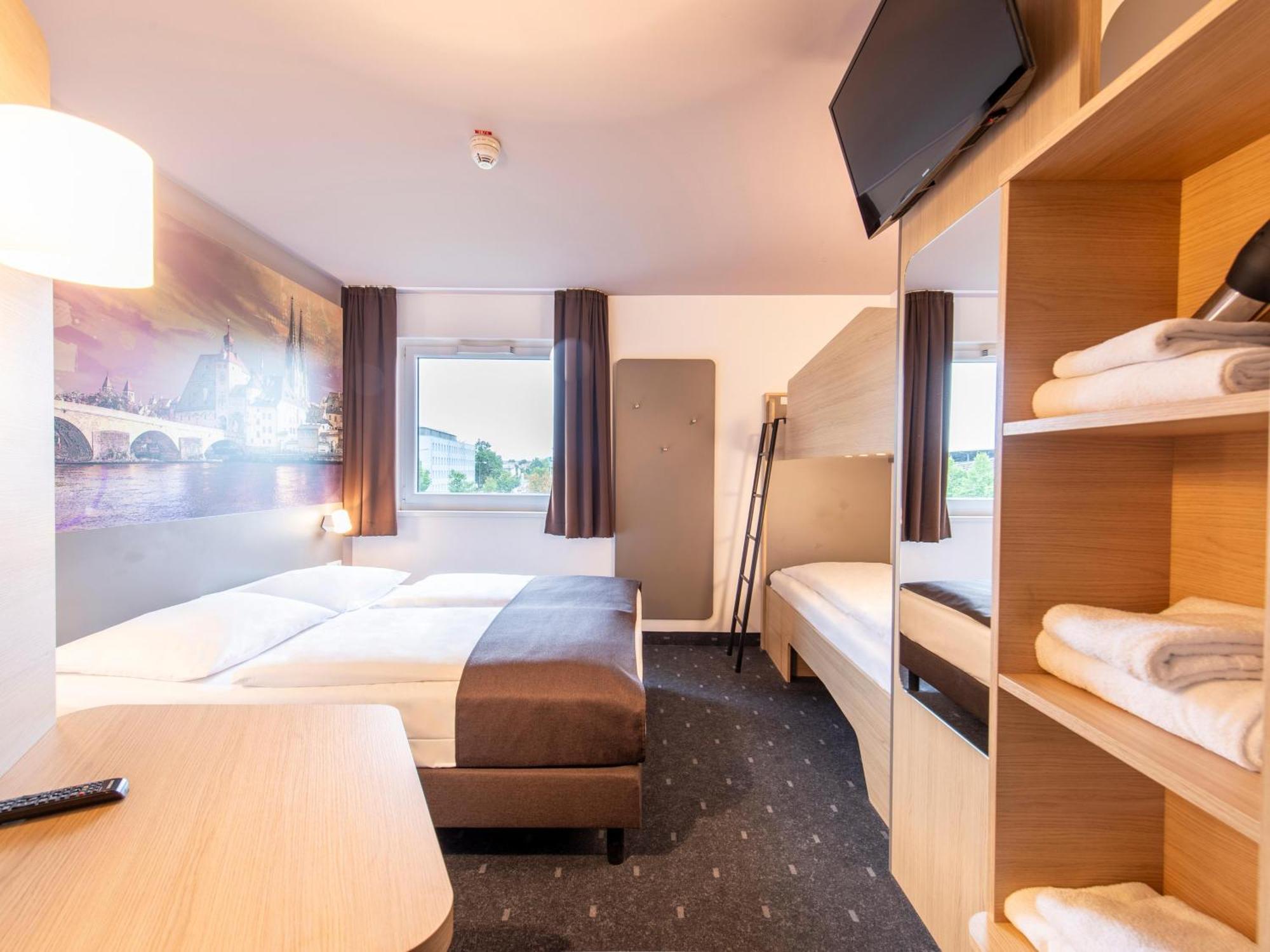 B&B Hotel Regensburg-City ภายนอก รูปภาพ