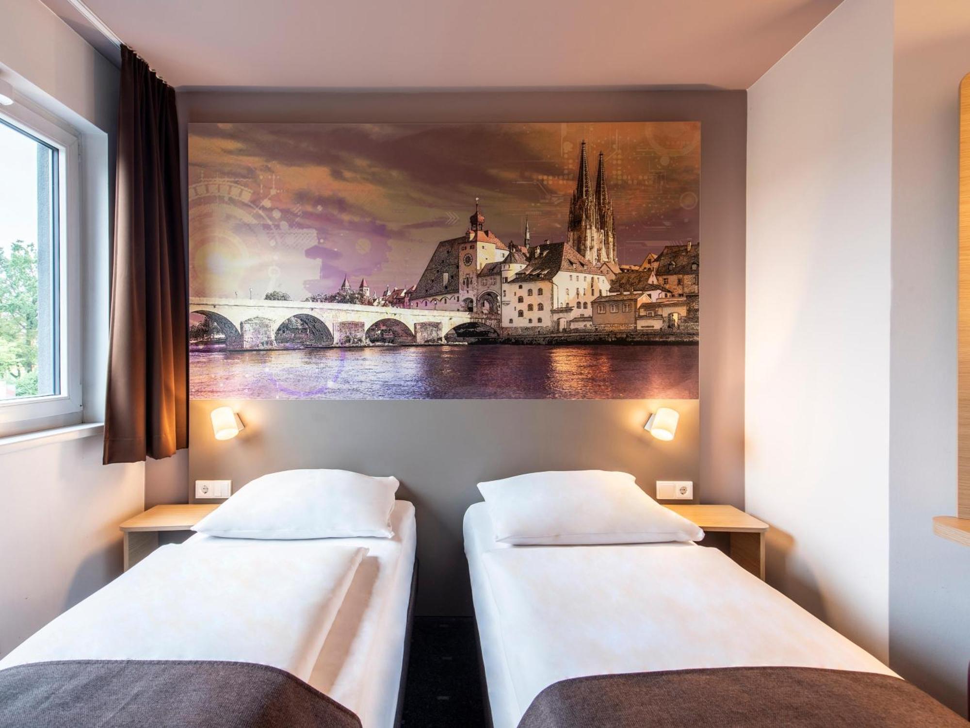 B&B Hotel Regensburg-City ภายนอก รูปภาพ