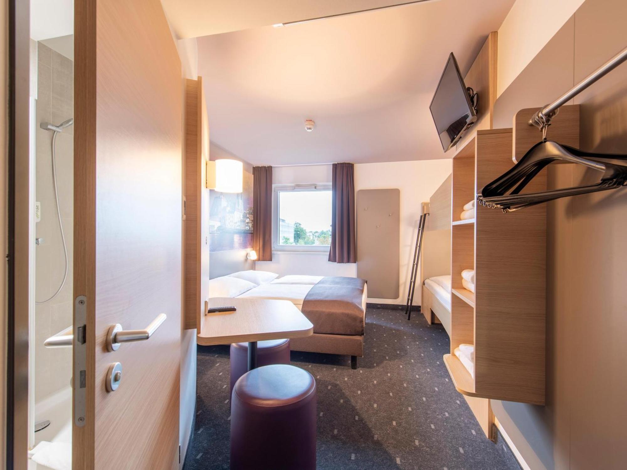 B&B Hotel Regensburg-City ภายนอก รูปภาพ