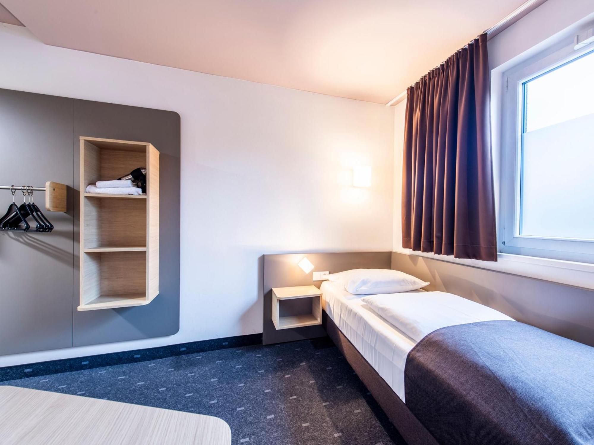 B&B Hotel Regensburg-City ภายนอก รูปภาพ