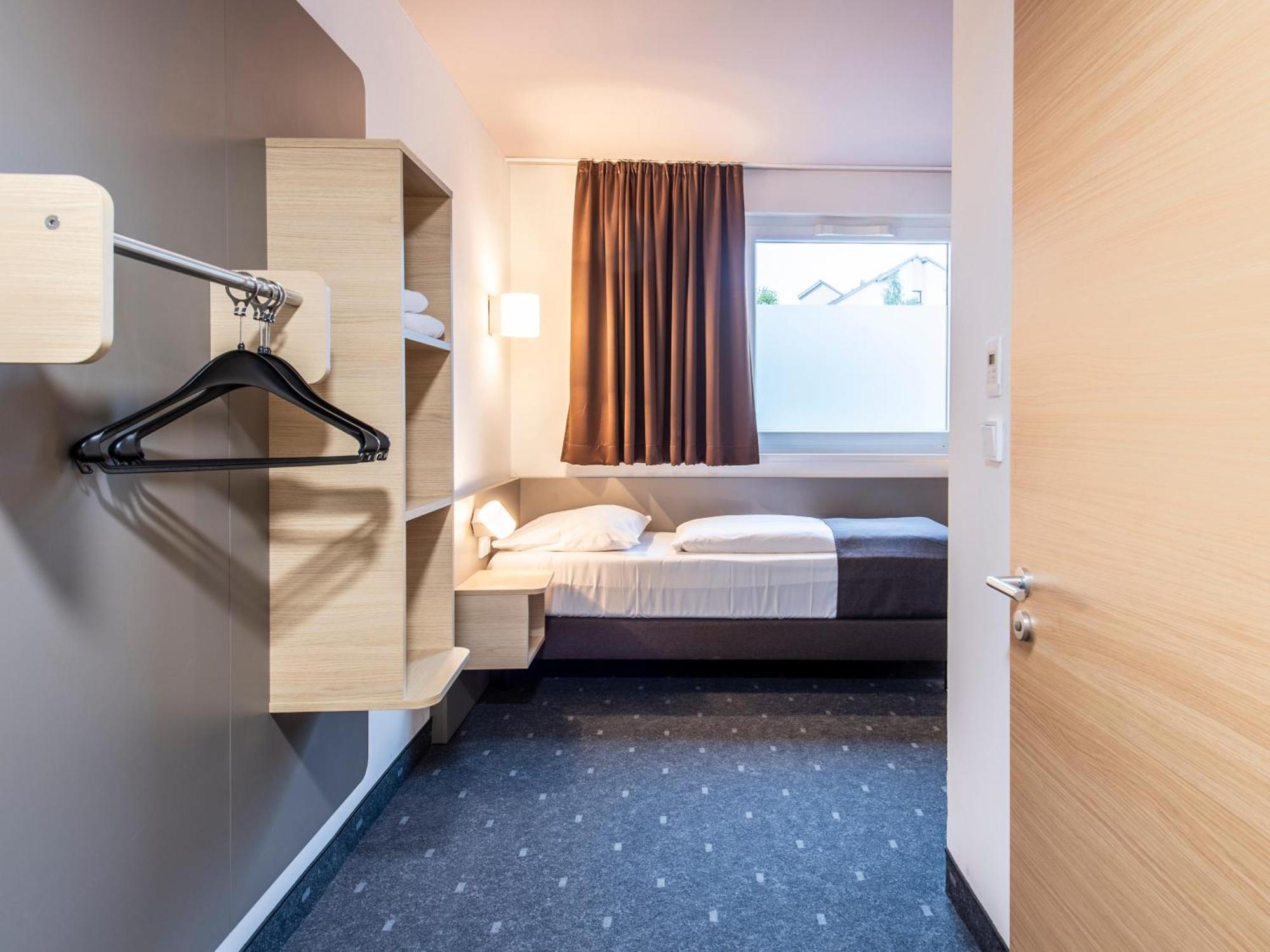 B&B Hotel Regensburg-City ภายนอก รูปภาพ